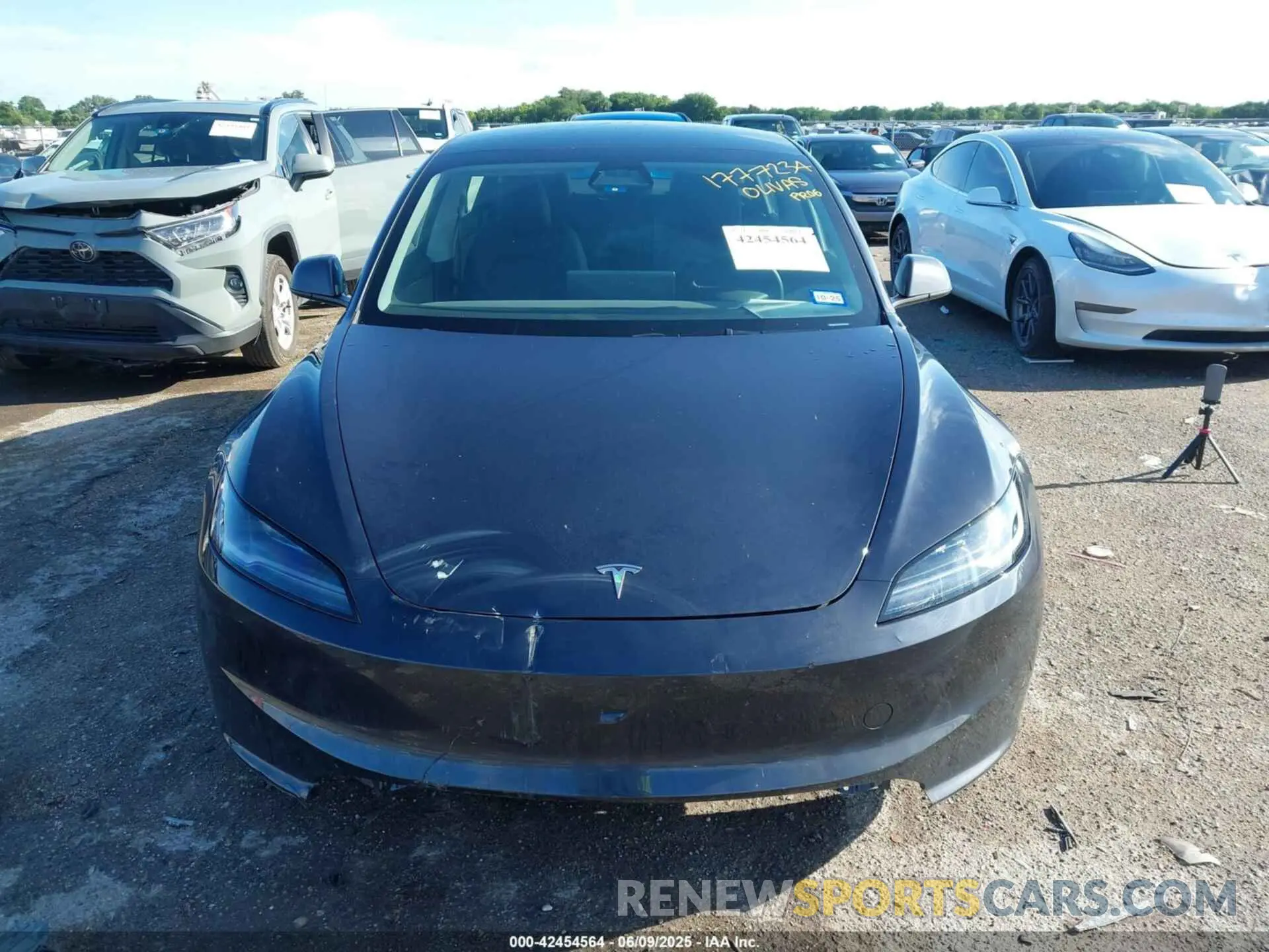 11 Photograph of a damaged car 5YJ3E1EAXRF861917 TESLA MODEL 3 2024