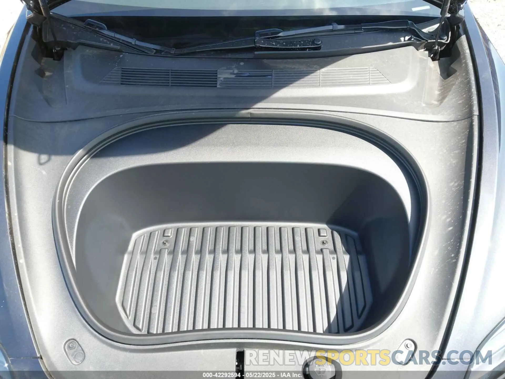 10 Photograph of a damaged car 5YJ3E1EAXRF864994 TESLA MODEL 3 2024