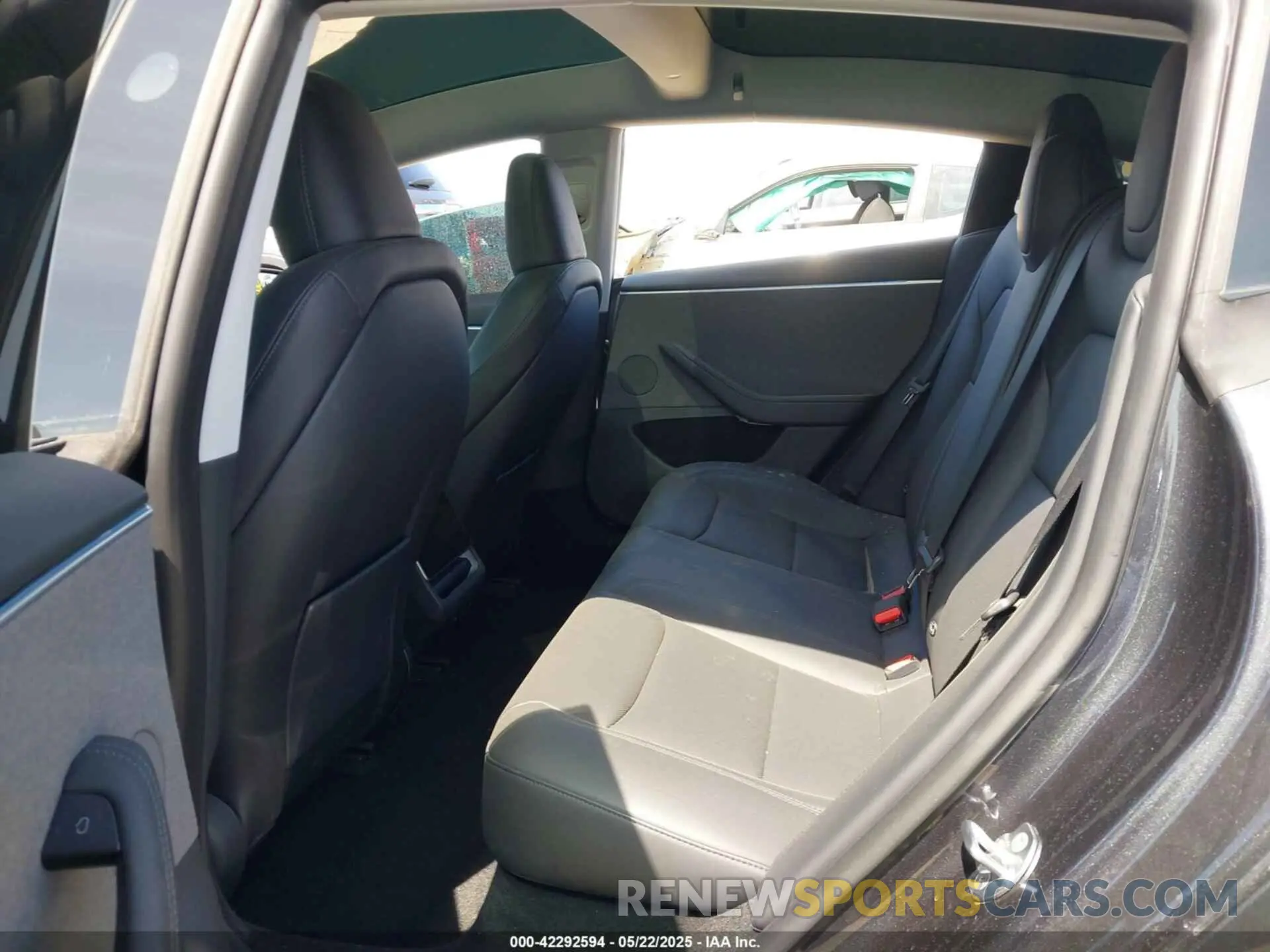 8 Photograph of a damaged car 5YJ3E1EAXRF864994 TESLA MODEL 3 2024