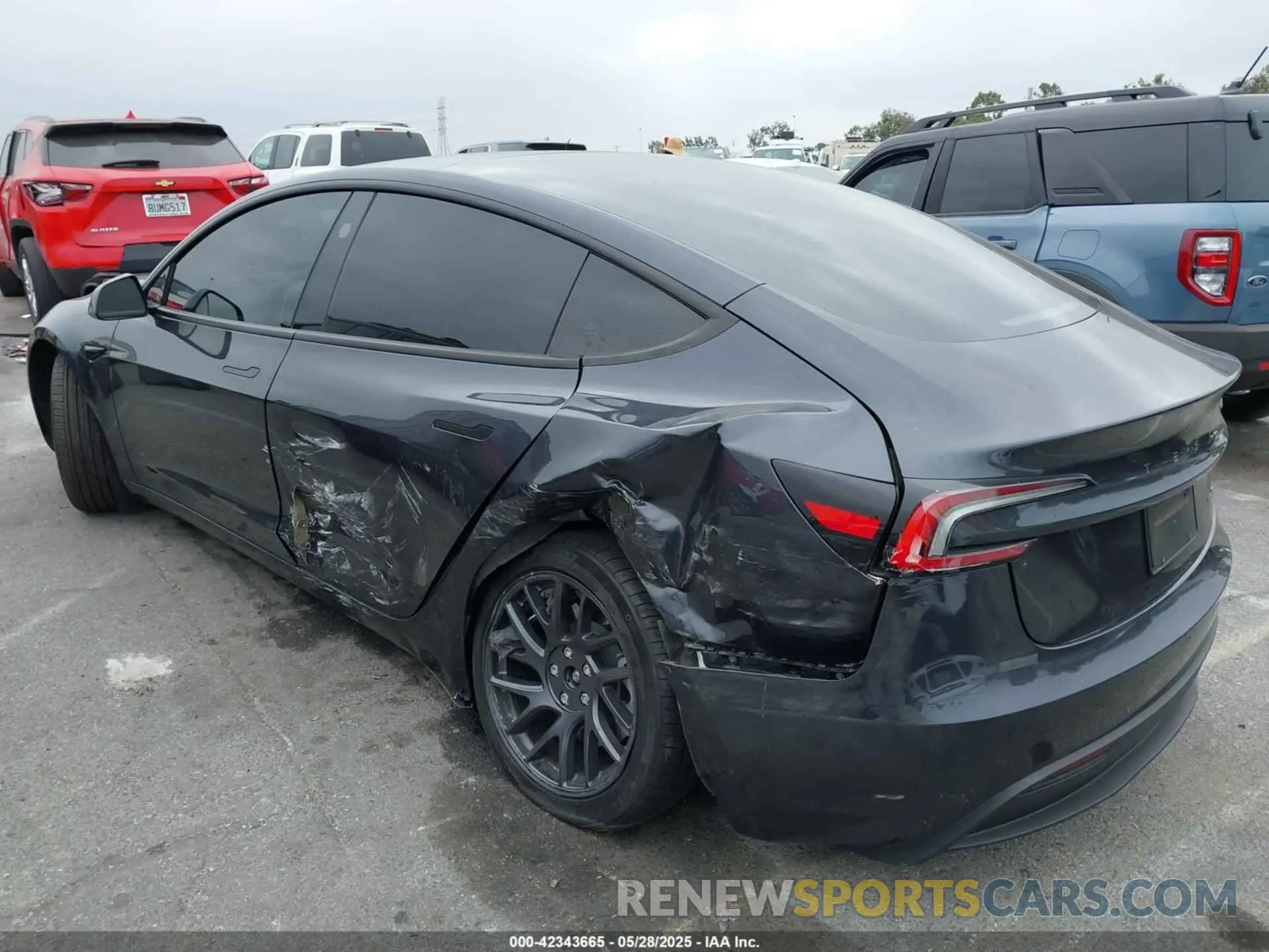 3 Photograph of a damaged car 5YJ3E1EB0RF766257 TESLA MODEL 3 2024