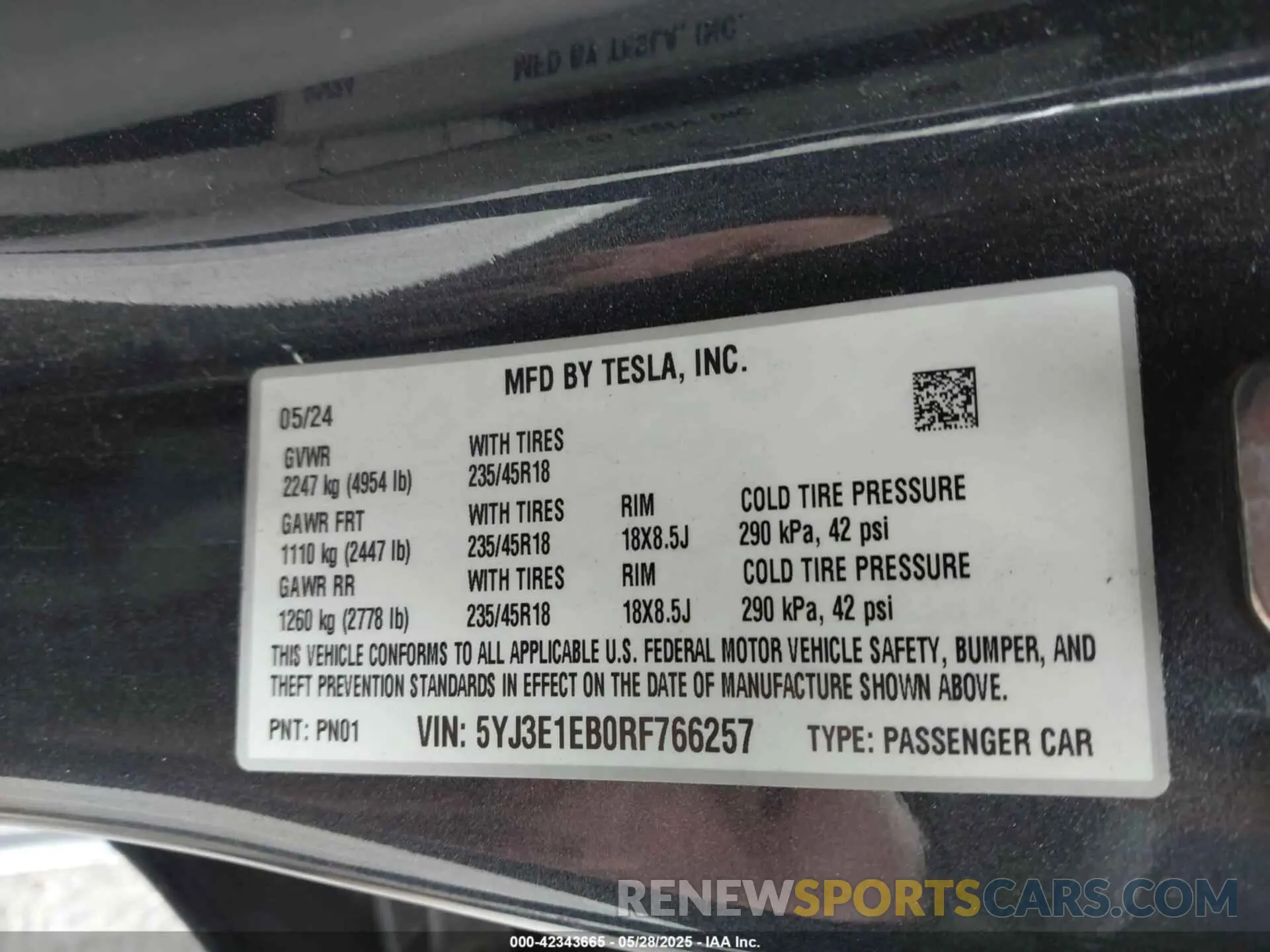 9 Photograph of a damaged car 5YJ3E1EB0RF766257 TESLA MODEL 3 2024