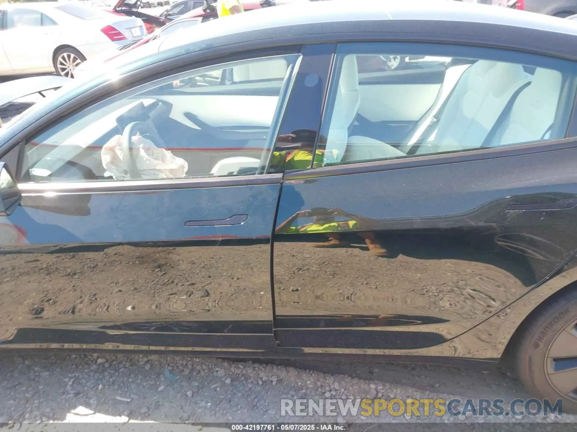 15 Photograph of a damaged car 5YJ3E1EB0RF808605 TESLA MODEL 3 2024