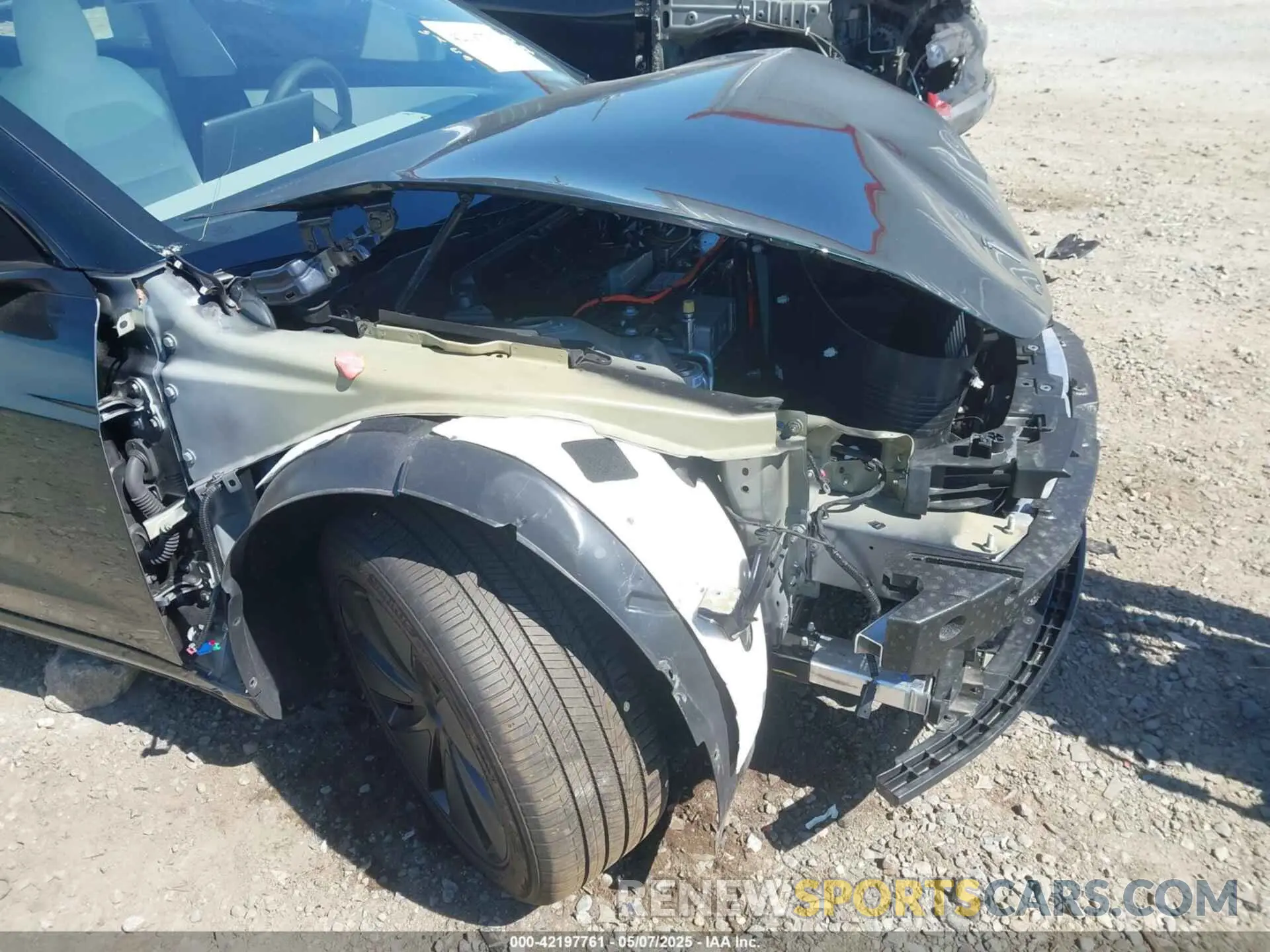 21 Photograph of a damaged car 5YJ3E1EB0RF808605 TESLA MODEL 3 2024