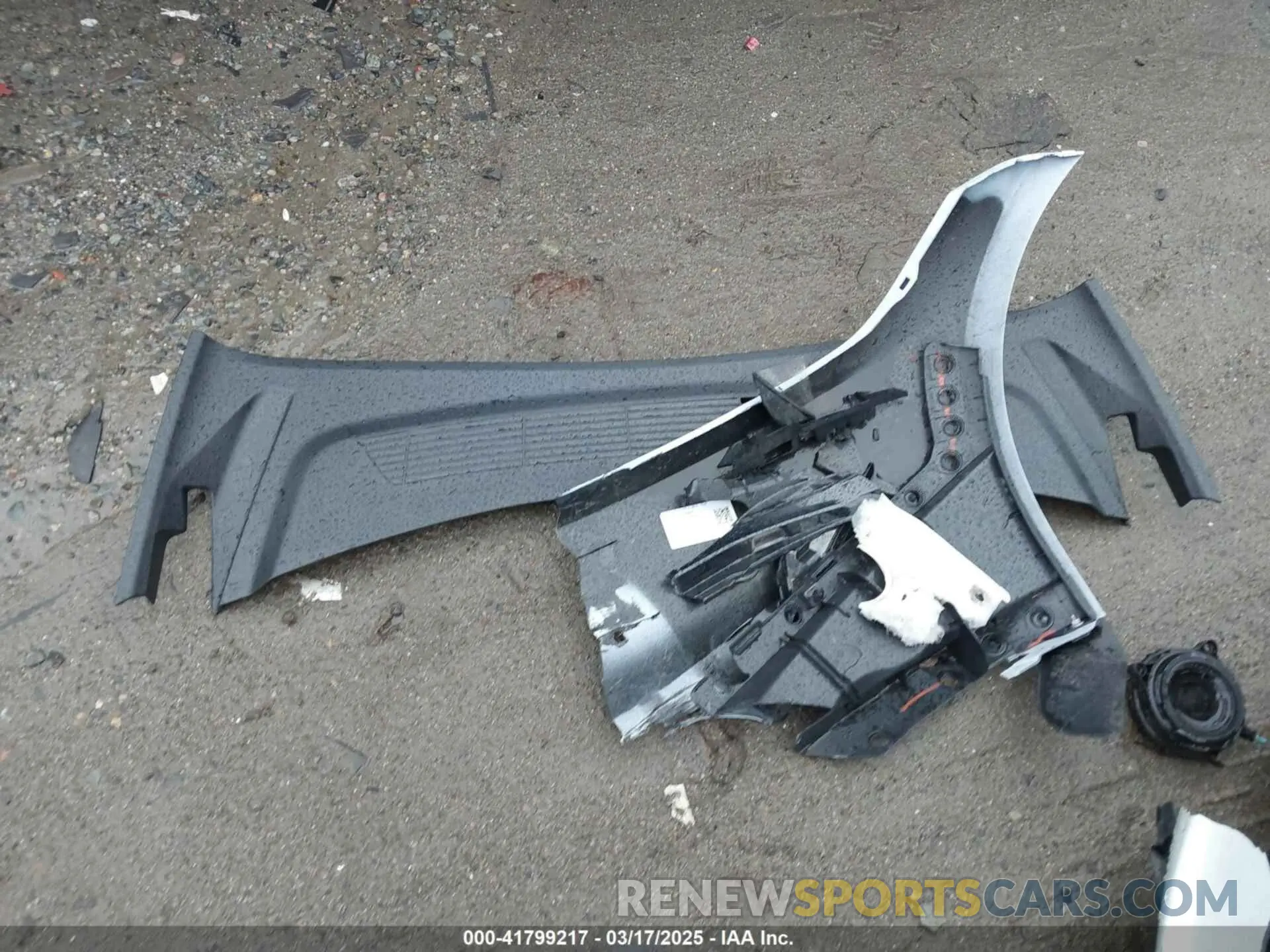 12 Photograph of a damaged car 5YJ3E1EB0RF812296 TESLA MODEL 3 2024