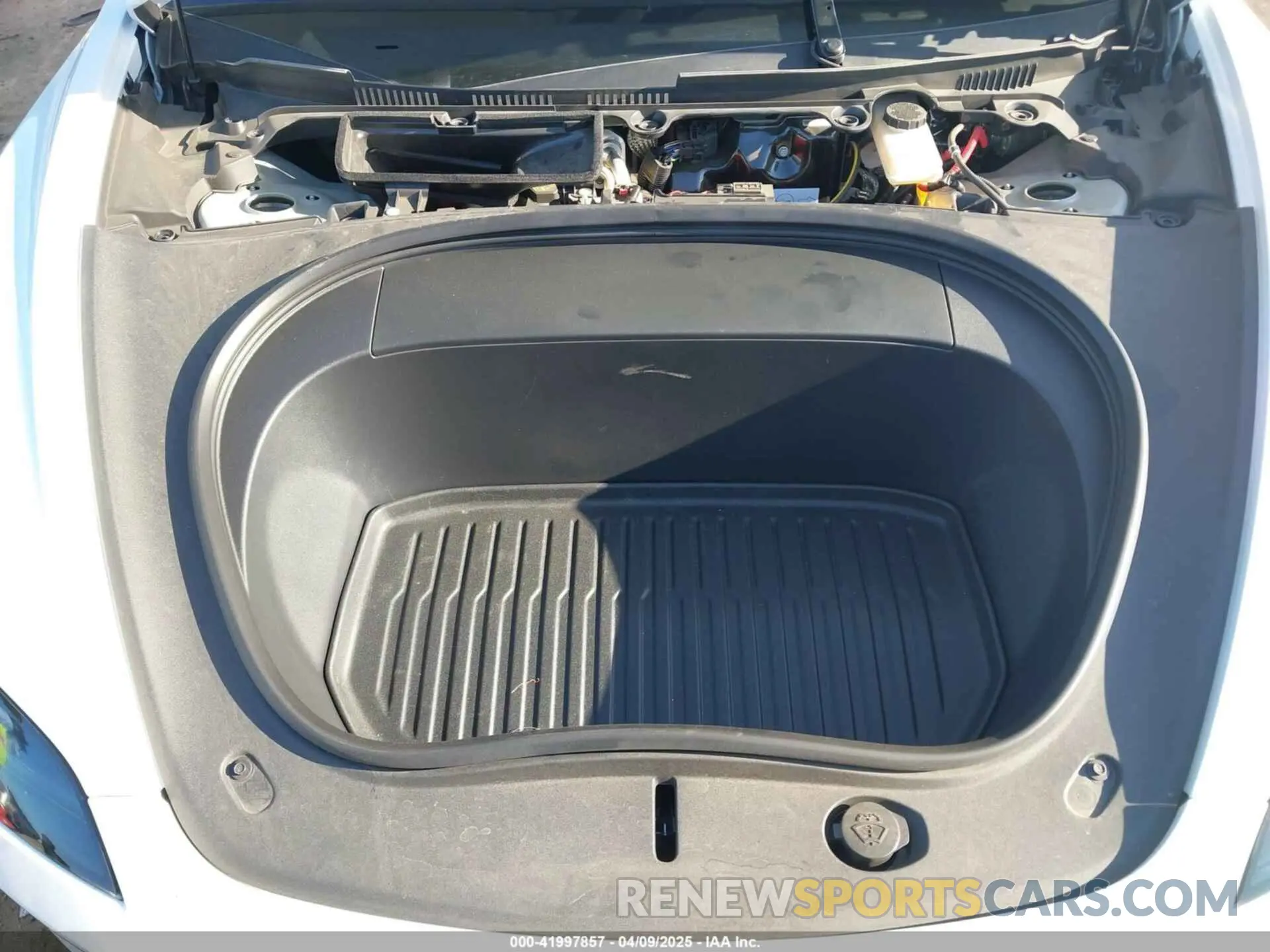 10 Photograph of a damaged car 5YJ3E1EB0RF822603 TESLA MODEL 3 2024