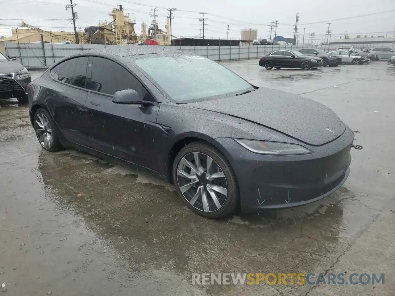 4 Photograph of a damaged car 5YJ3E1EB1RF722073 TESLA MODEL 3 2024