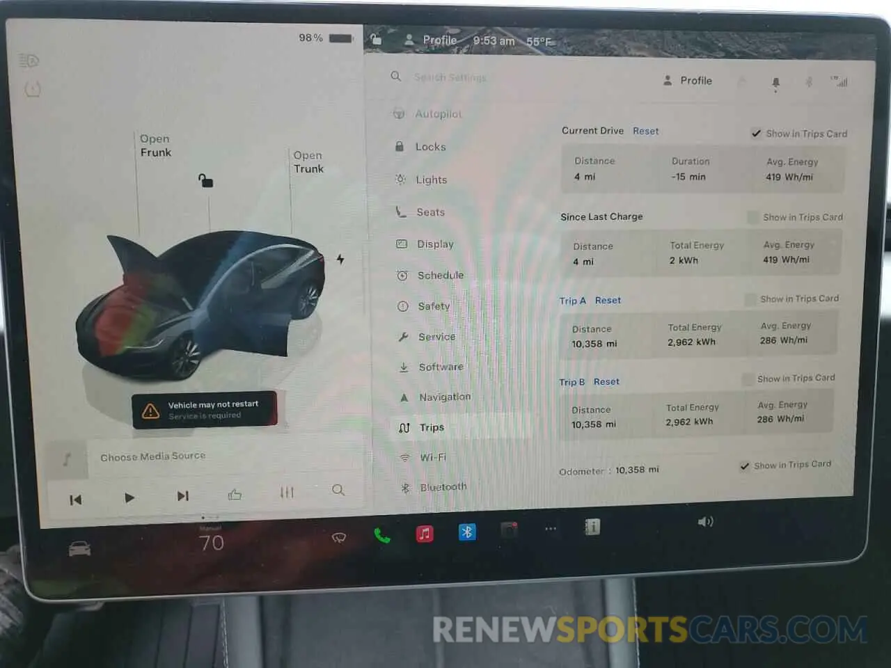 9 Photograph of a damaged car 5YJ3E1EB1RF722073 TESLA MODEL 3 2024