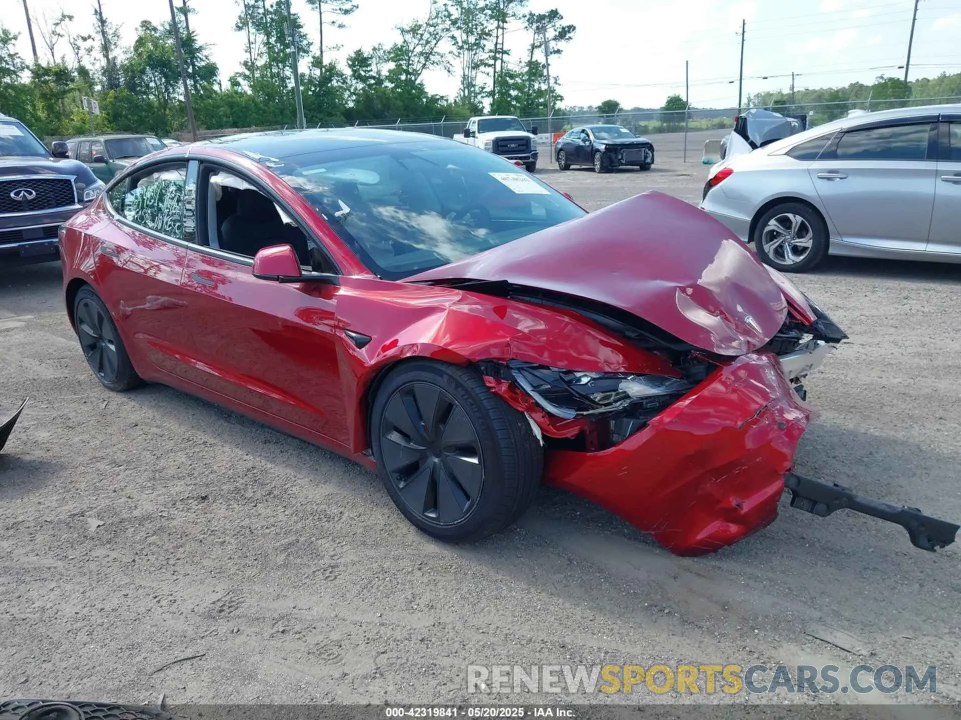 1 Photograph of a damaged car 5YJ3E1EB1RF768695 TESLA MODEL 3 2024