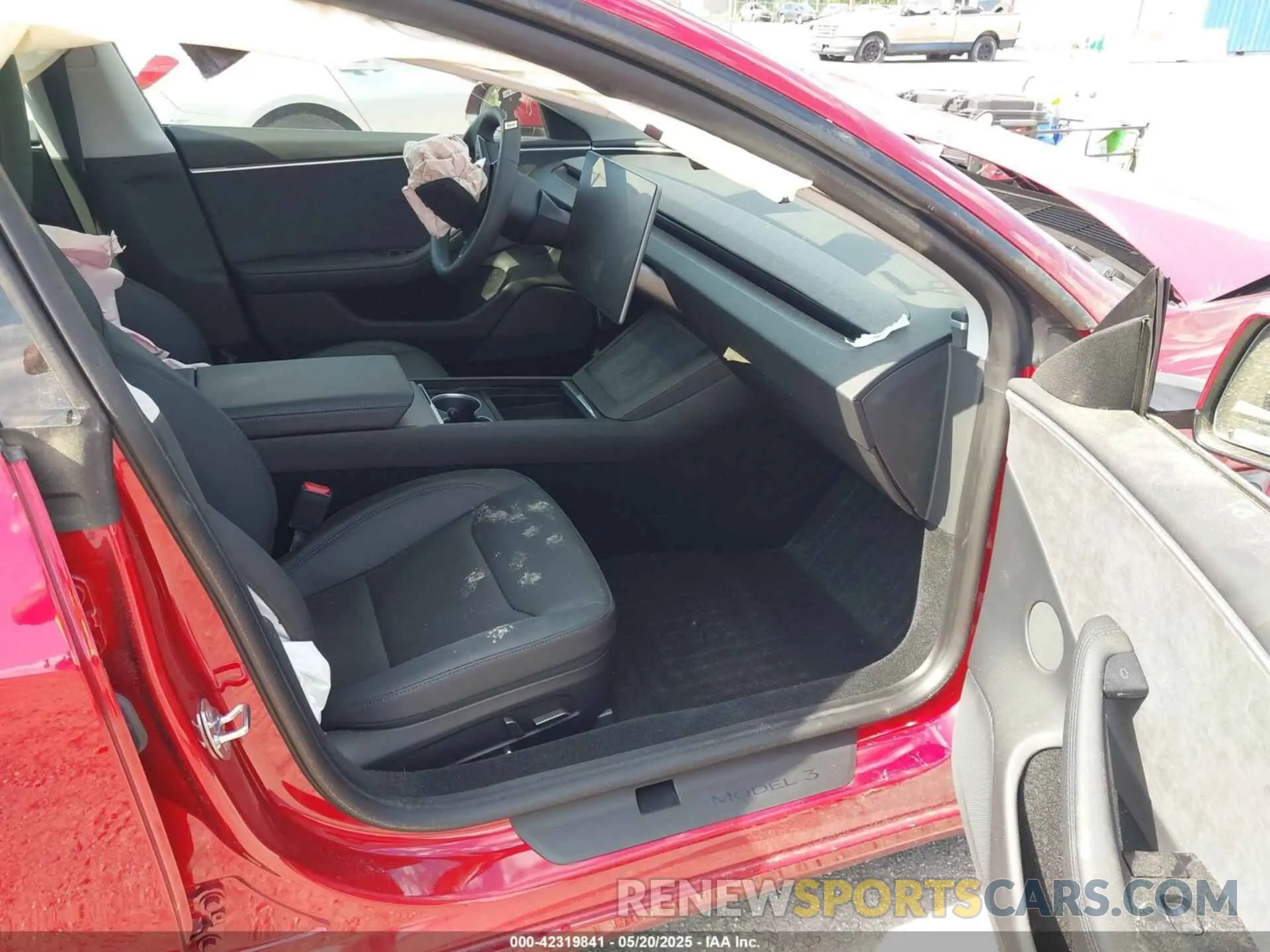 5 Photograph of a damaged car 5YJ3E1EB1RF768695 TESLA MODEL 3 2024