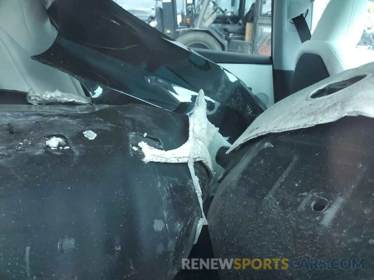11 Photograph of a damaged car 5YJ3E1EB1RF792222 TESLA MODEL 3 2024