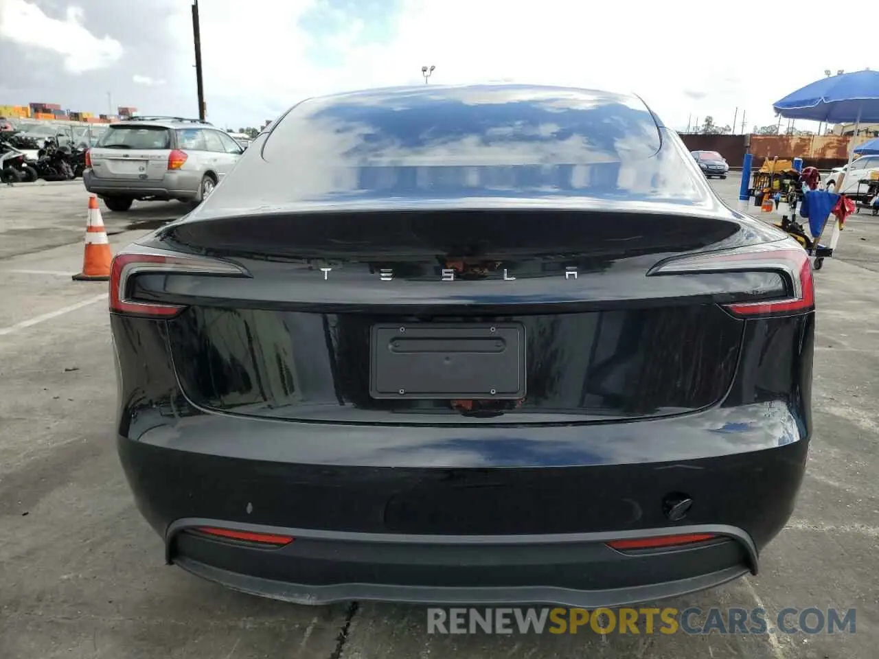 6 Photograph of a damaged car 5YJ3E1EB1RF792222 TESLA MODEL 3 2024