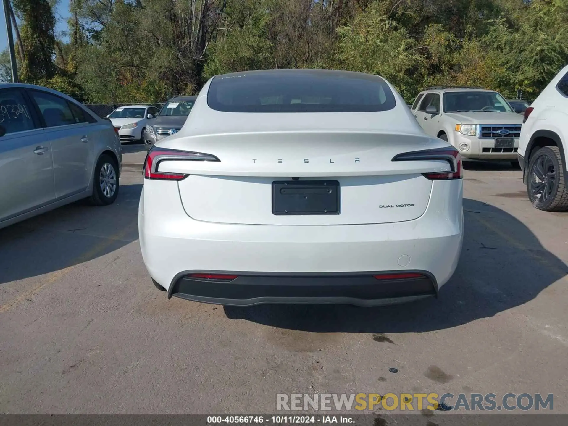 16 Photograph of a damaged car 5YJ3E1EB1RF792558 TESLA MODEL 3 2024