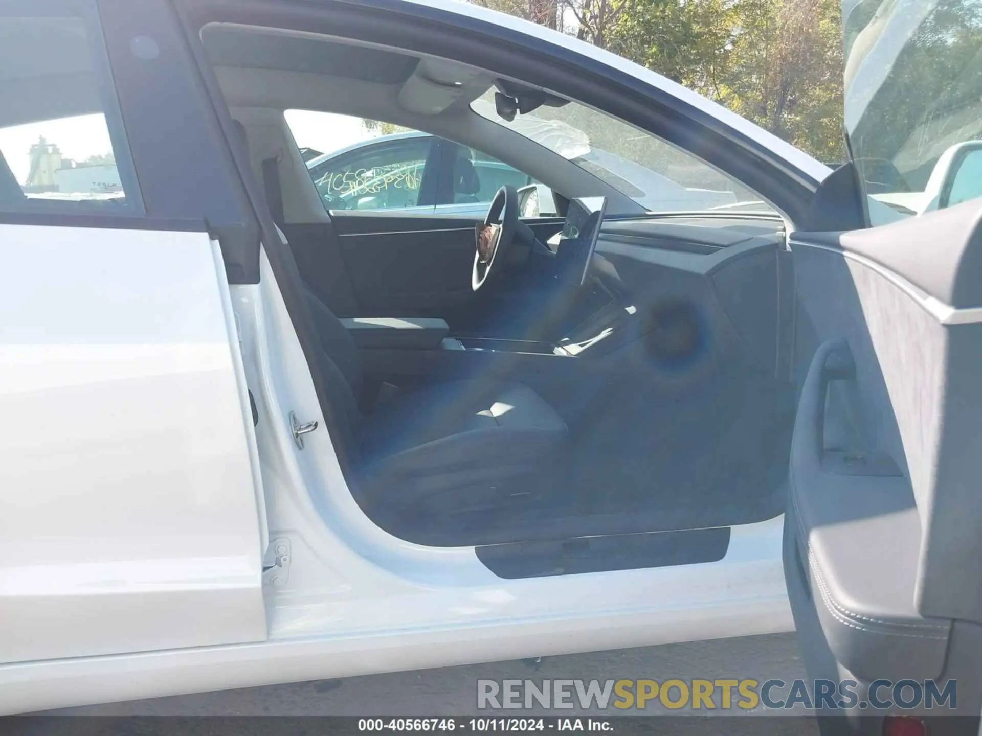 5 Photograph of a damaged car 5YJ3E1EB1RF792558 TESLA MODEL 3 2024