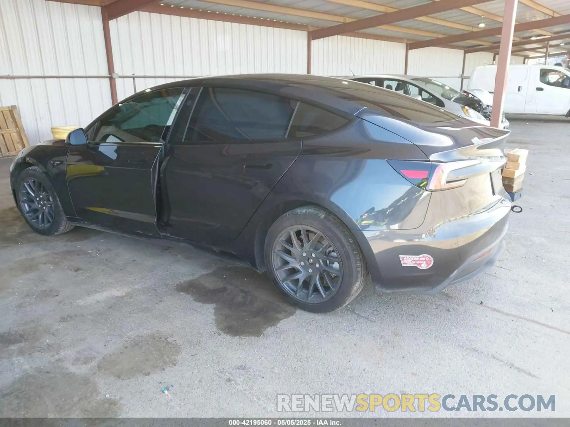 3 Photograph of a damaged car 5YJ3E1EB1RF816244 TESLA MODEL 3 2024