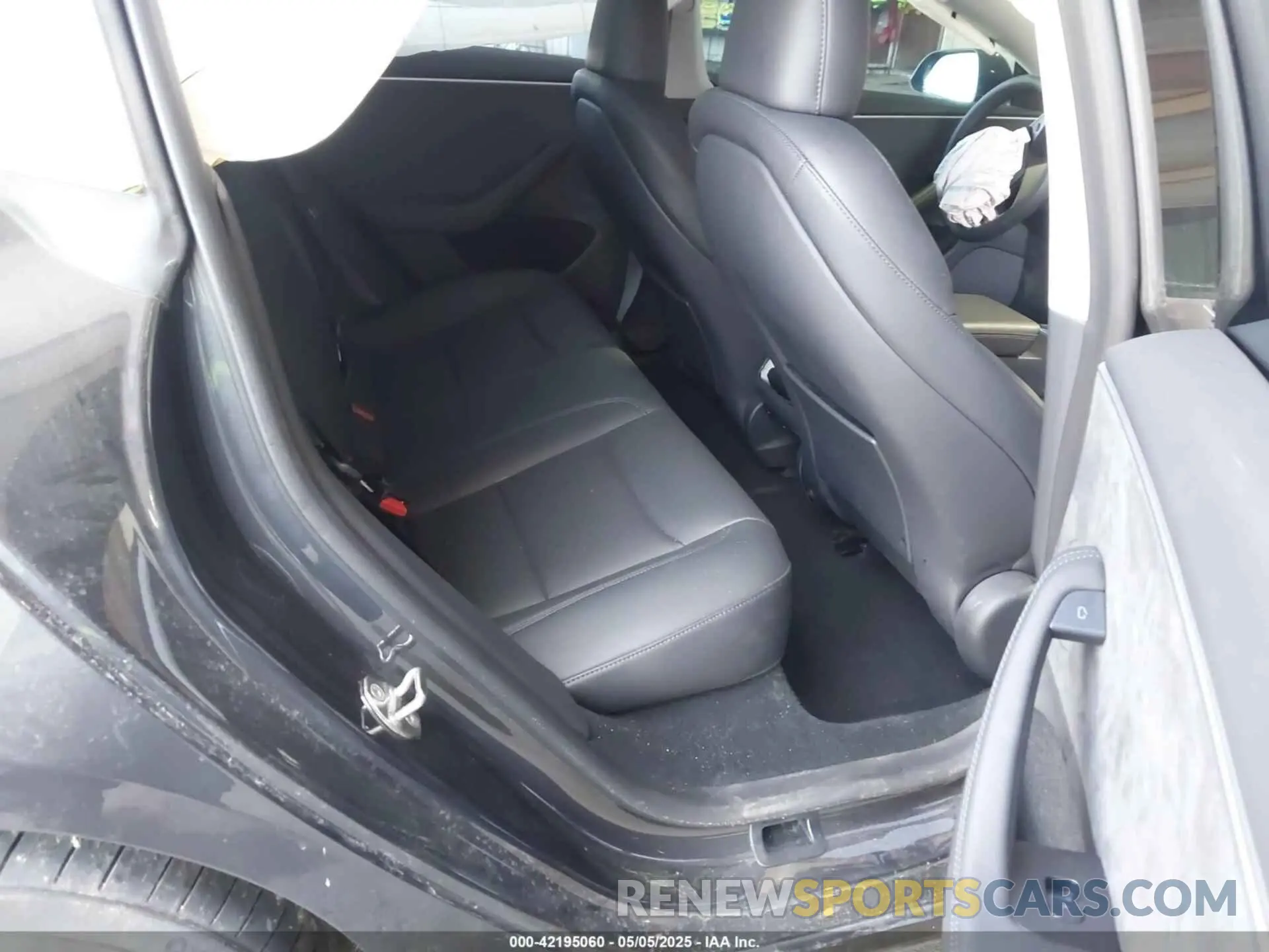 8 Photograph of a damaged car 5YJ3E1EB1RF816244 TESLA MODEL 3 2024