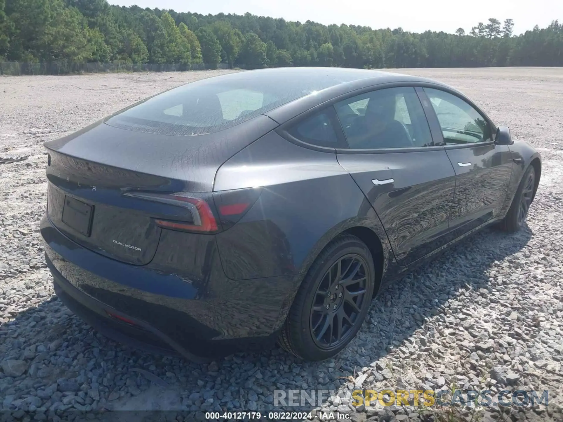 4 Photograph of a damaged car 5YJ3E1EB1RF821198 TESLA MODEL 3 2024