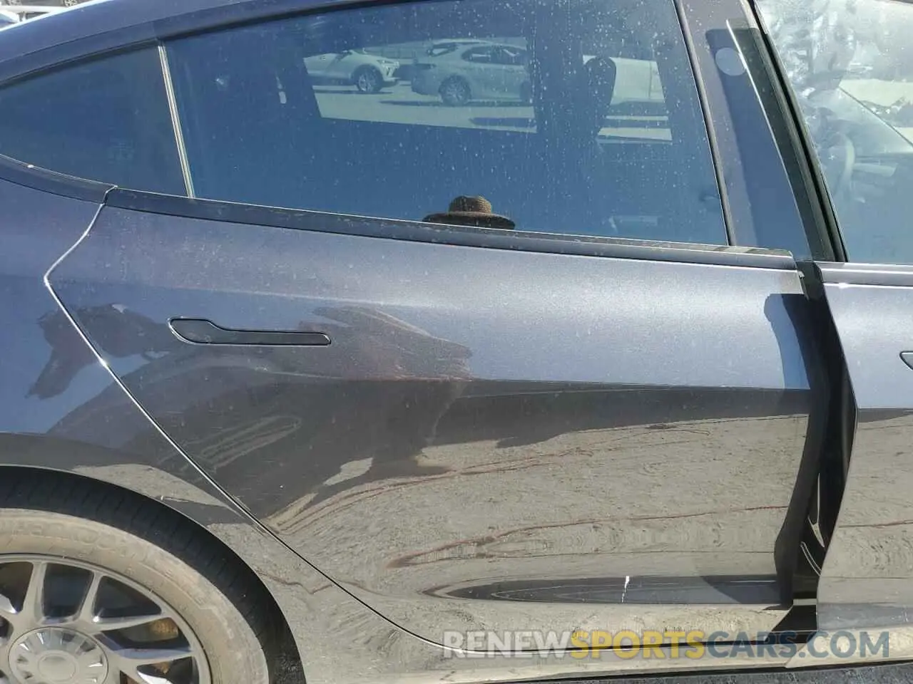 10 Photograph of a damaged car 5YJ3E1EB2RF722552 TESLA MODEL 3 2024