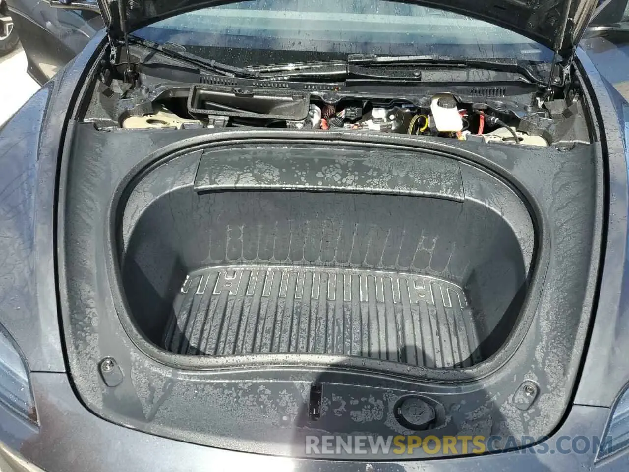 11 Photograph of a damaged car 5YJ3E1EB2RF722552 TESLA MODEL 3 2024