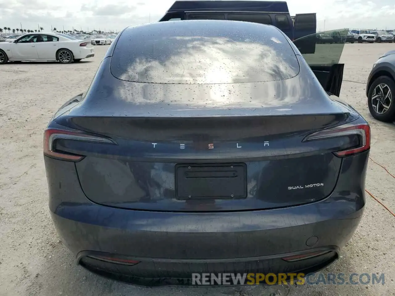 6 Photograph of a damaged car 5YJ3E1EB2RF722552 TESLA MODEL 3 2024