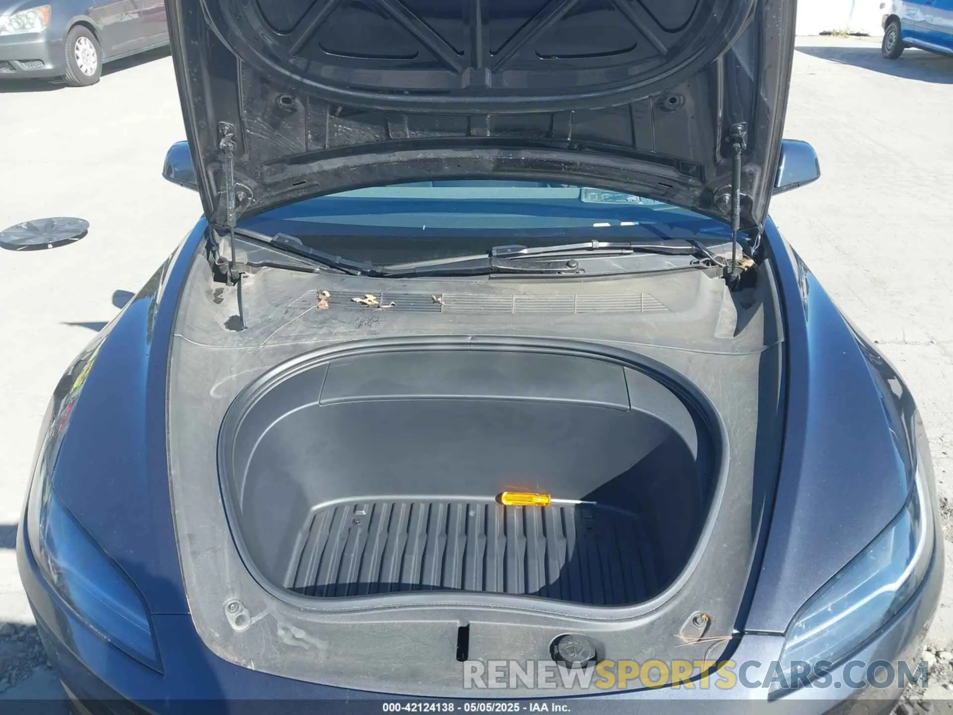 10 Photograph of a damaged car 5YJ3E1EB2RF740291 TESLA MODEL 3 2024