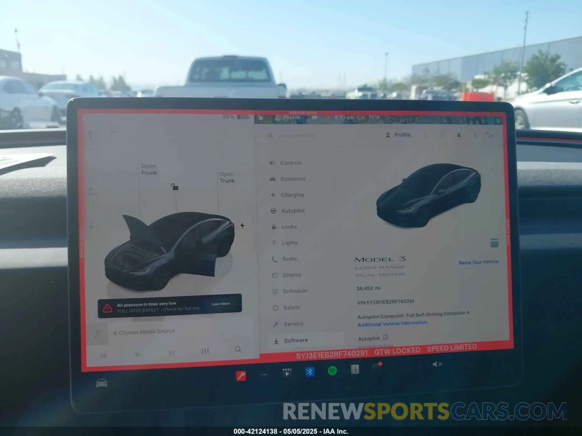 18 Photograph of a damaged car 5YJ3E1EB2RF740291 TESLA MODEL 3 2024