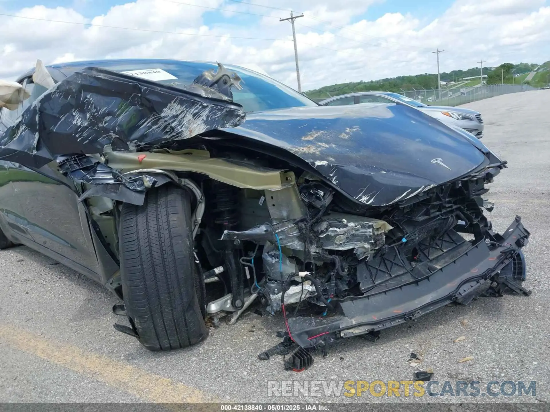 6 Photograph of a damaged car 5YJ3E1EB2RF740887 TESLA MODEL 3 2024