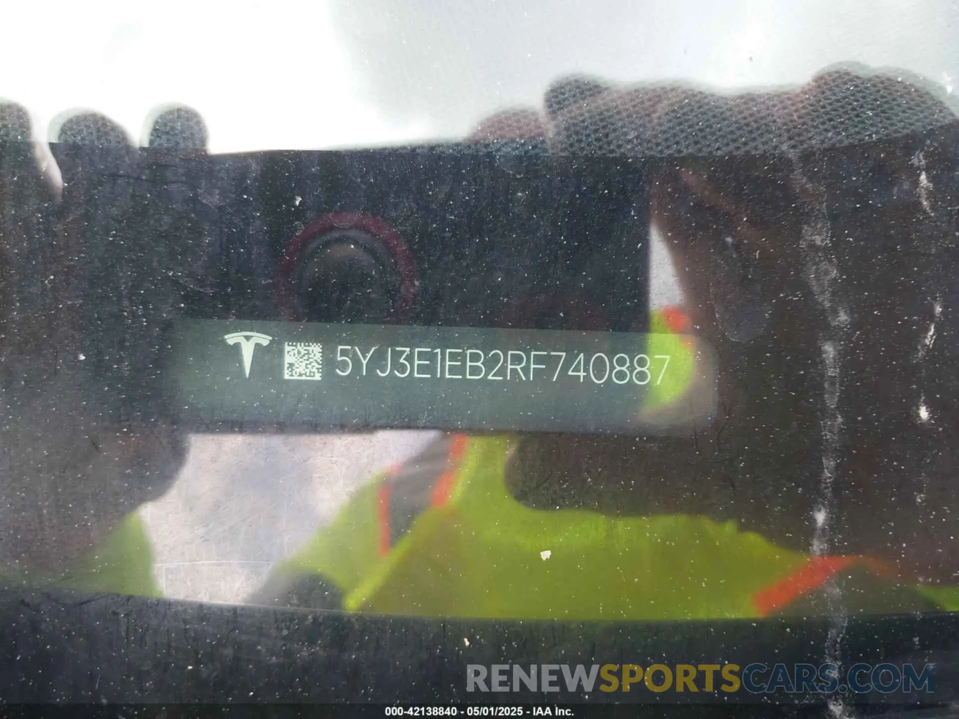 9 Photograph of a damaged car 5YJ3E1EB2RF740887 TESLA MODEL 3 2024