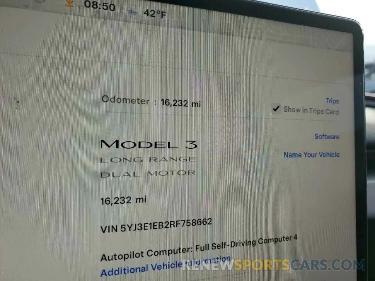 9 Photograph of a damaged car 5YJ3E1EB2RF758662 TESLA MODEL 3 2024