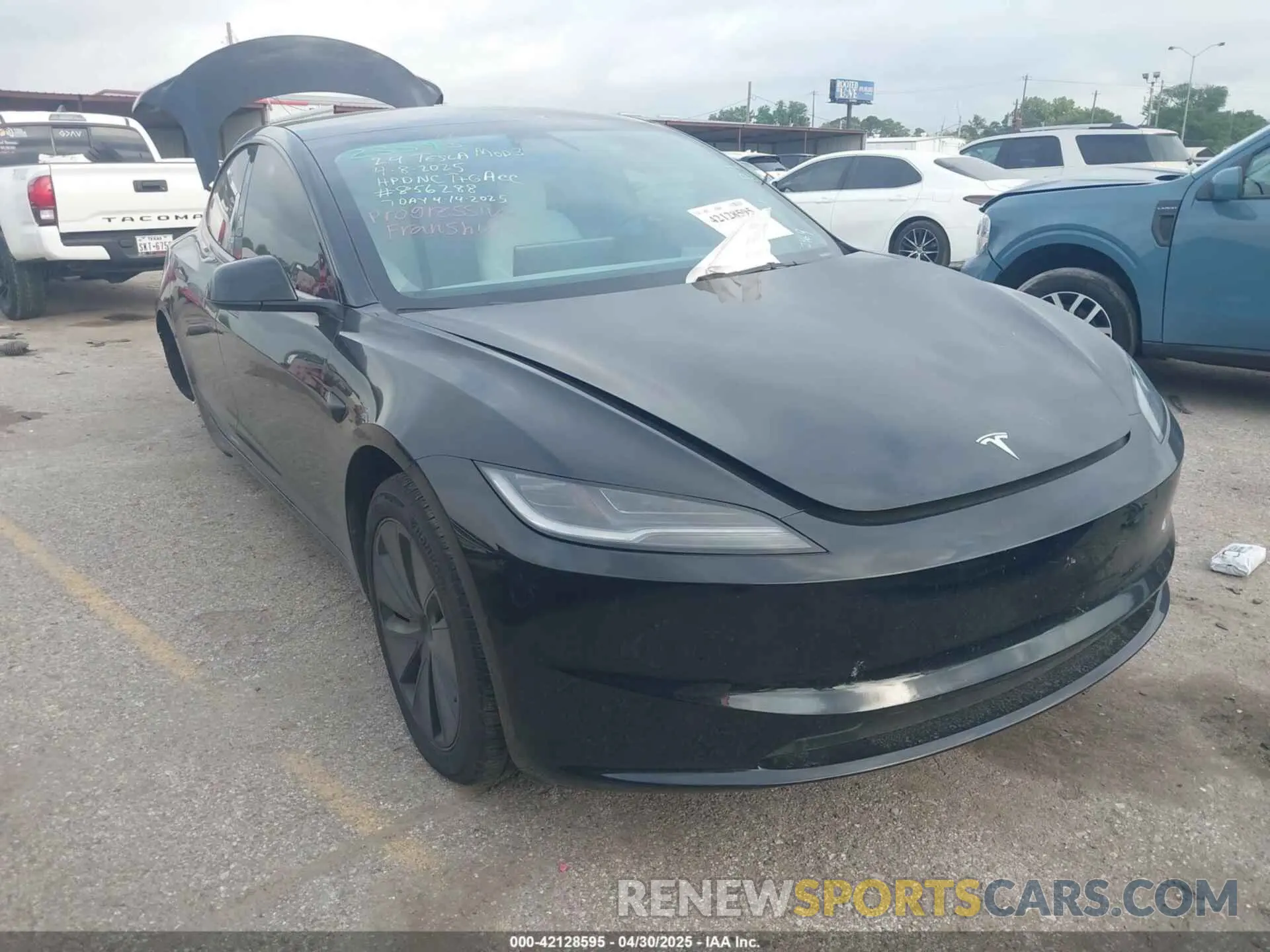 1 Photograph of a damaged car 5YJ3E1EB2RF792469 TESLA MODEL 3 2024