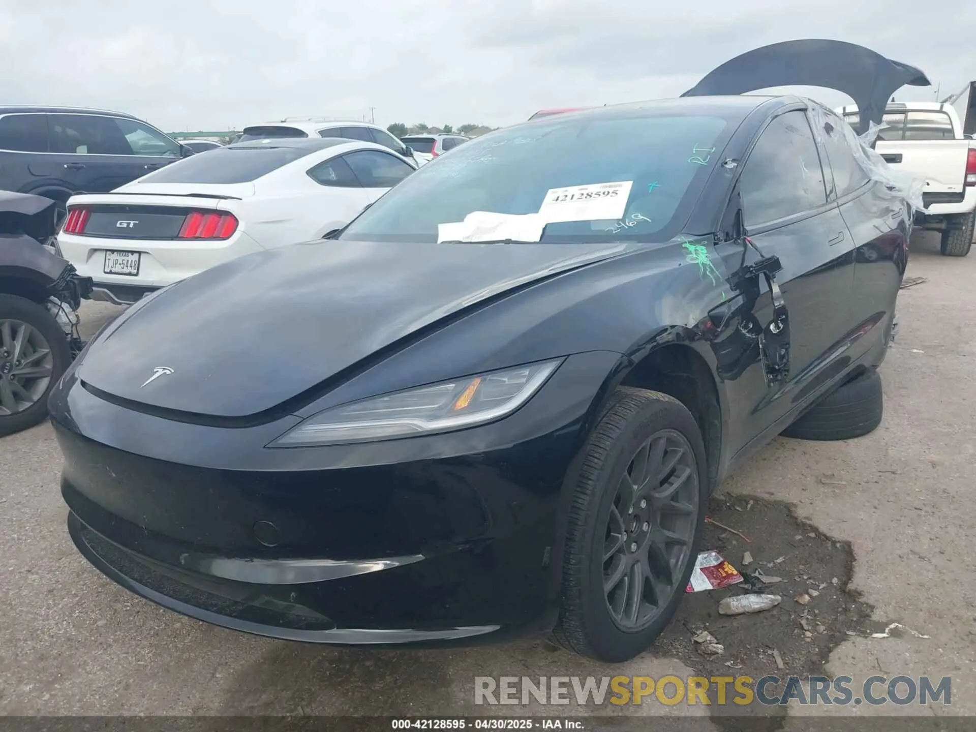 2 Photograph of a damaged car 5YJ3E1EB2RF792469 TESLA MODEL 3 2024