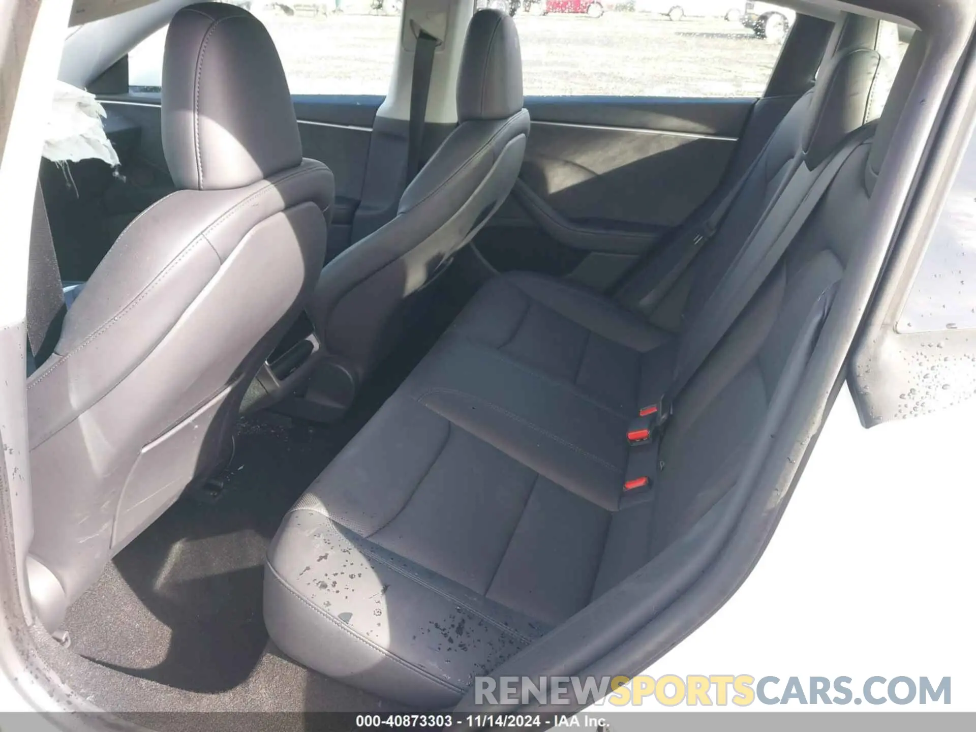 8 Photograph of a damaged car 5YJ3E1EB2RF799986 TESLA MODEL 3 2024