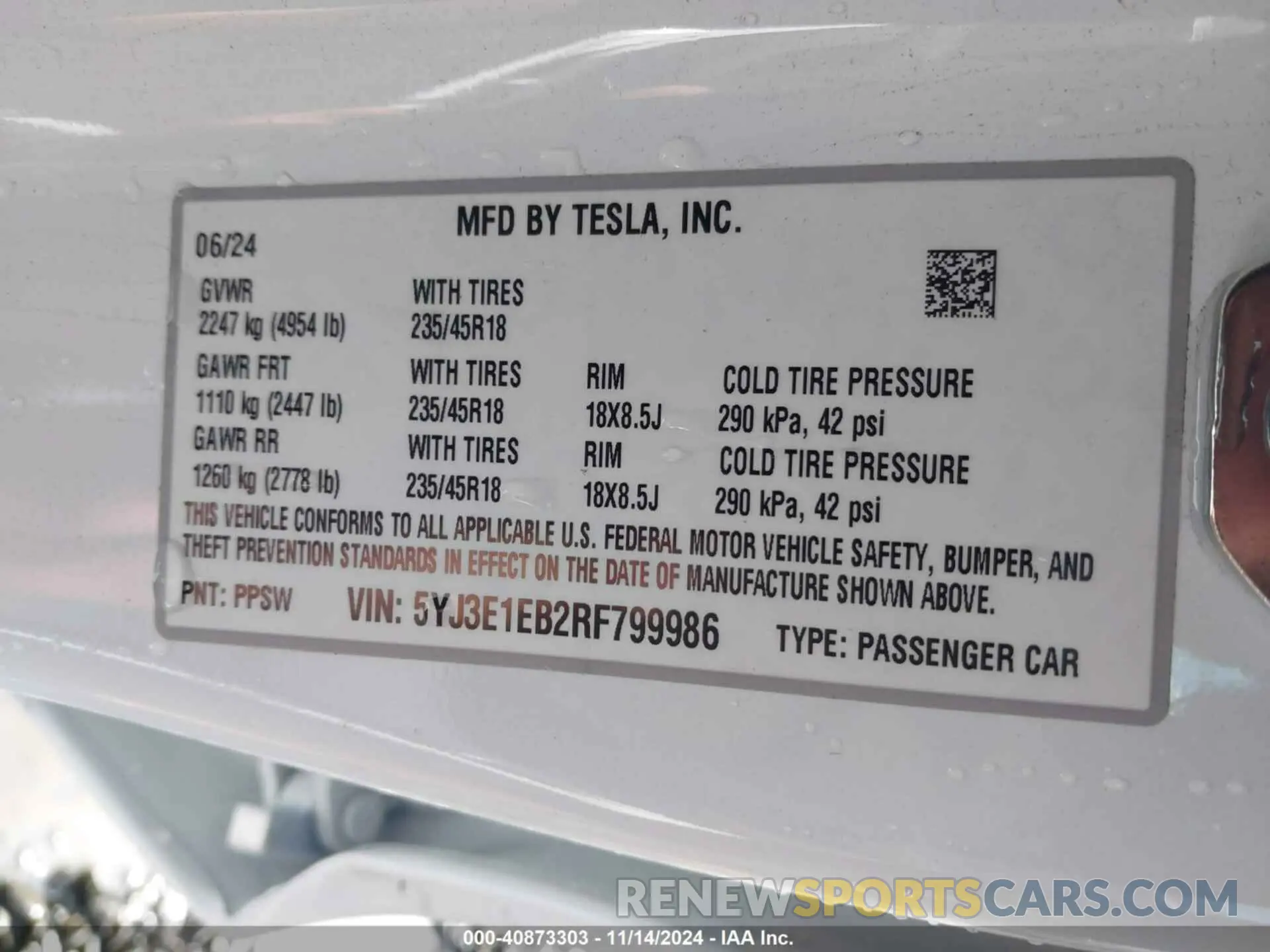 9 Photograph of a damaged car 5YJ3E1EB2RF799986 TESLA MODEL 3 2024