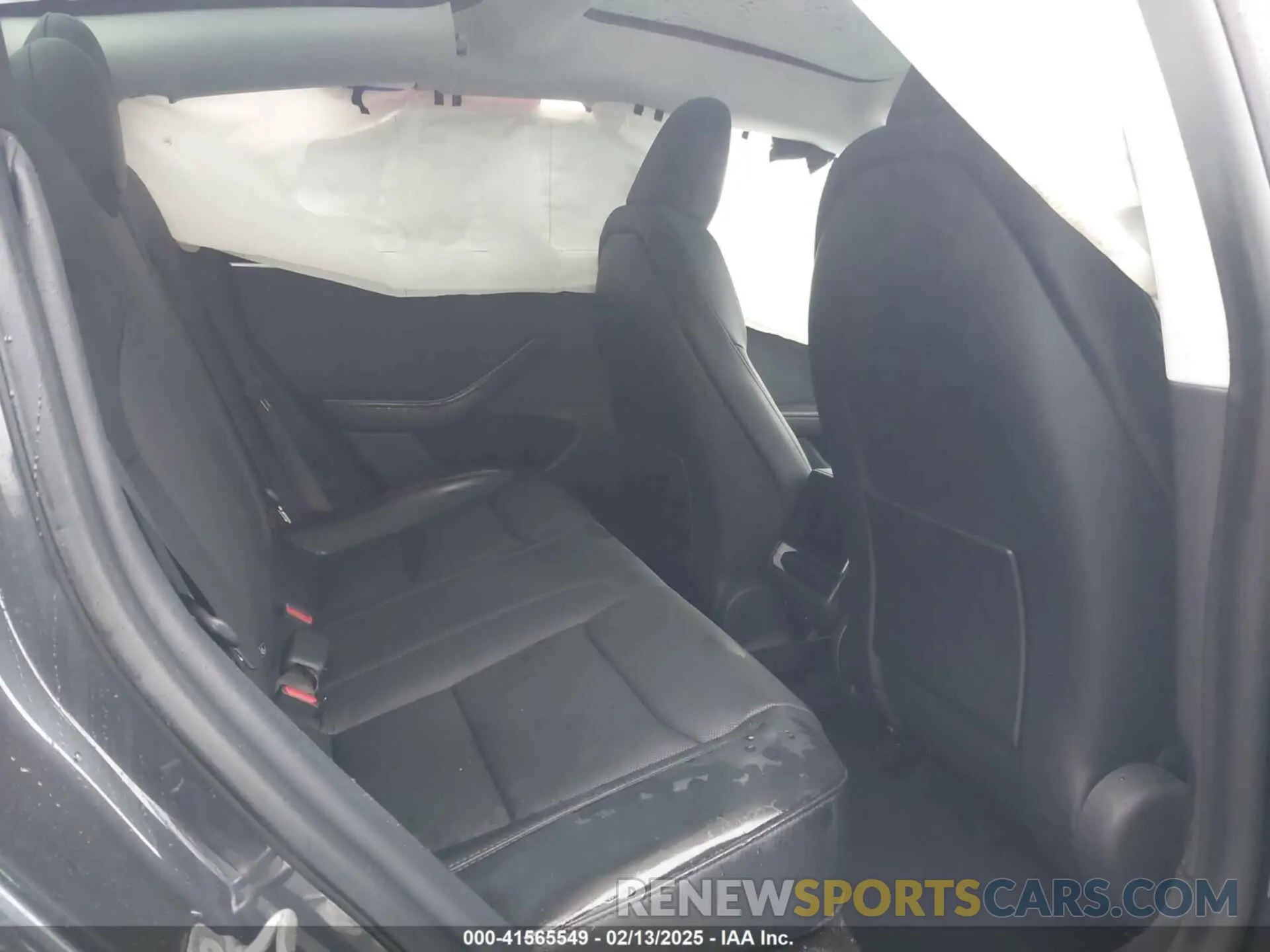 8 Photograph of a damaged car 5YJ3E1EB2RF815376 TESLA MODEL 3 2024