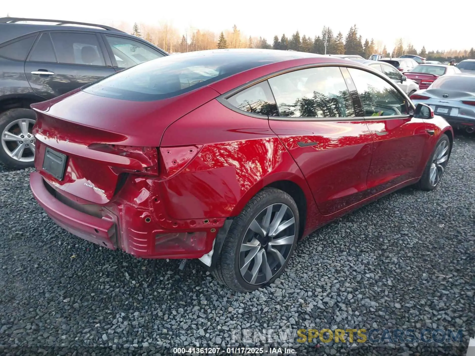 4 Photograph of a damaged car 5YJ3E1EB2RF816141 TESLA MODEL 3 2024