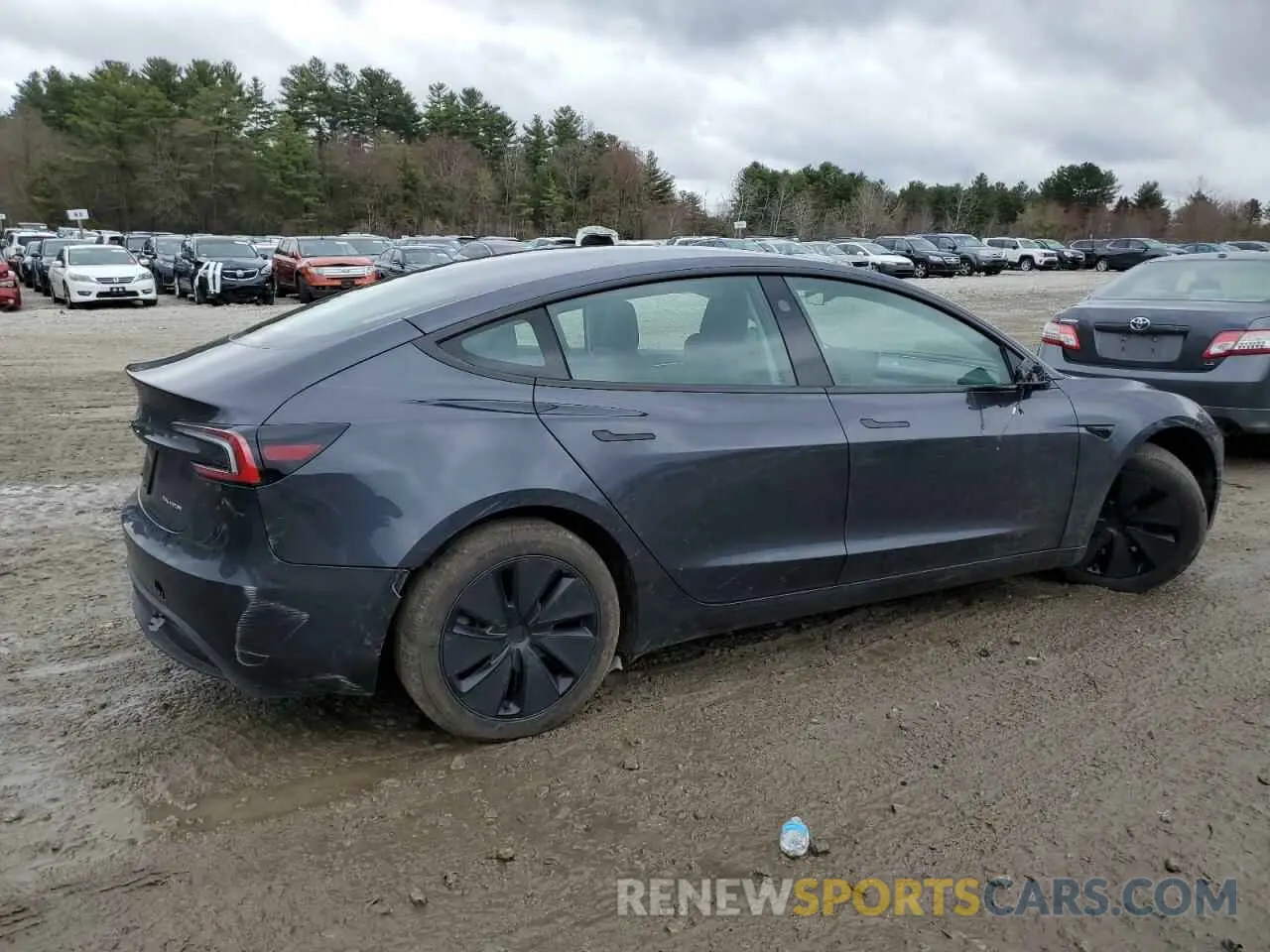 3 Photograph of a damaged car 5YJ3E1EB2RF816463 TESLA MODEL 3 2024
