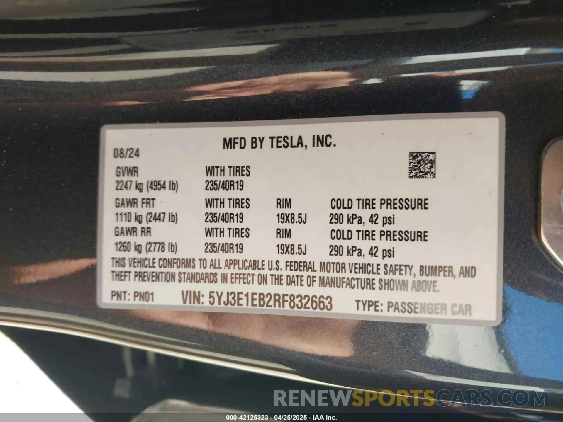 9 Photograph of a damaged car 5YJ3E1EB2RF832663 TESLA MODEL 3 2024