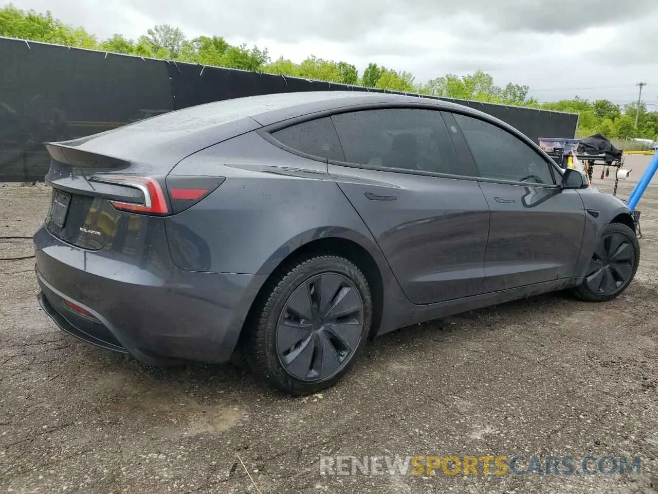 3 Photograph of a damaged car 5YJ3E1EB3RF721930 TESLA MODEL 3 2024