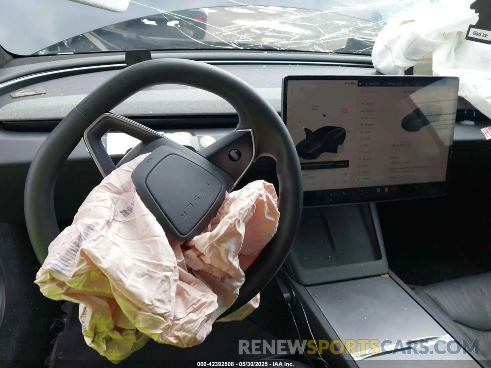 18 Photograph of a damaged car 5YJ3E1EB3RF729817 TESLA MODEL 3 2024