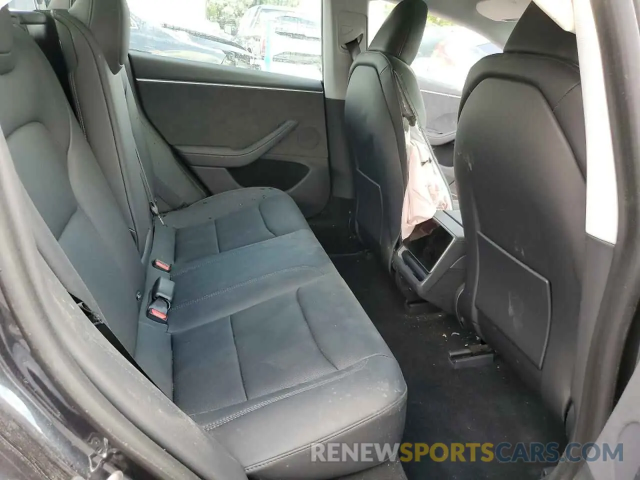 10 Photograph of a damaged car 5YJ3E1EB3RF758668 TESLA MODEL 3 2024
