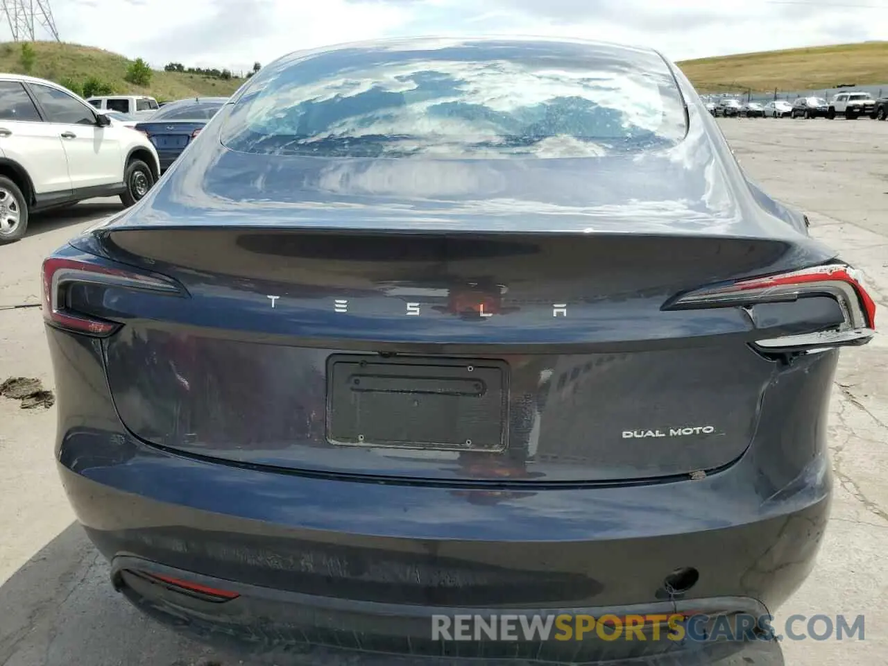 6 Photograph of a damaged car 5YJ3E1EB3RF758668 TESLA MODEL 3 2024
