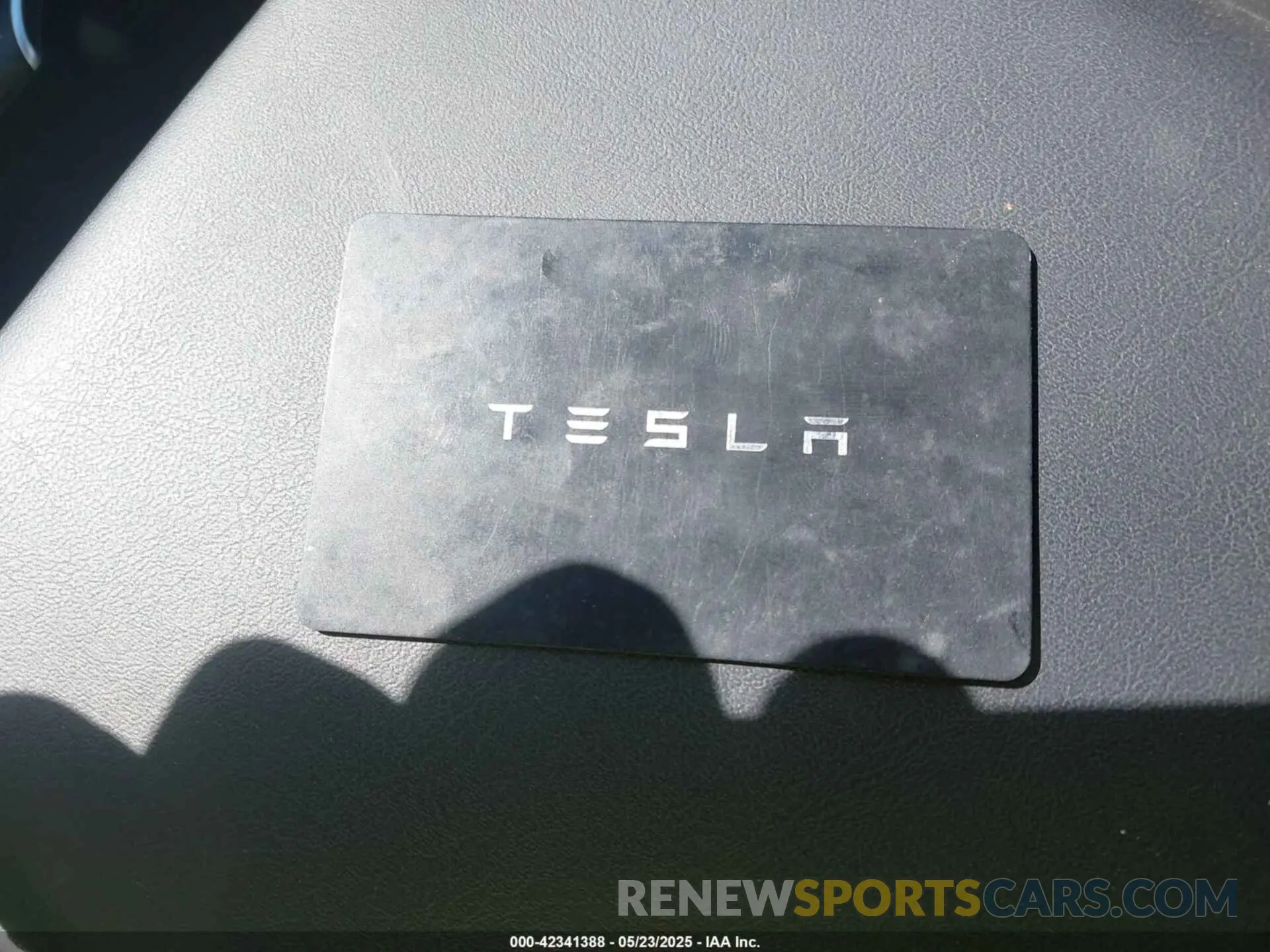 11 Photograph of a damaged car 5YJ3E1EB3RF768097 TESLA MODEL 3 2024