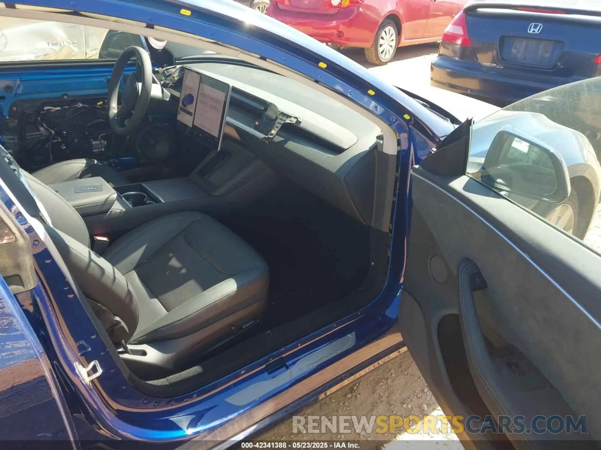 5 Photograph of a damaged car 5YJ3E1EB3RF768097 TESLA MODEL 3 2024