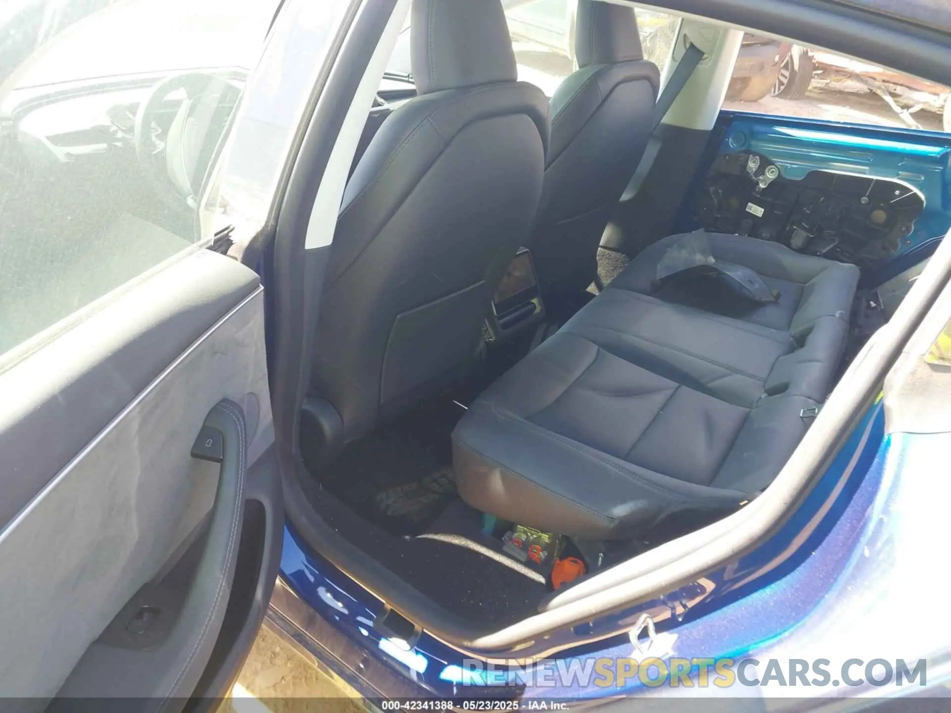 8 Photograph of a damaged car 5YJ3E1EB3RF768097 TESLA MODEL 3 2024