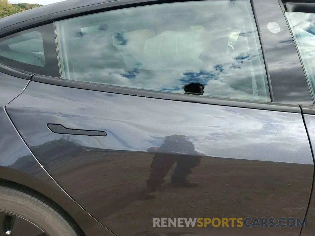 10 Photograph of a damaged car 5YJ3E1EB3RF791931 TESLA MODEL 3 2024