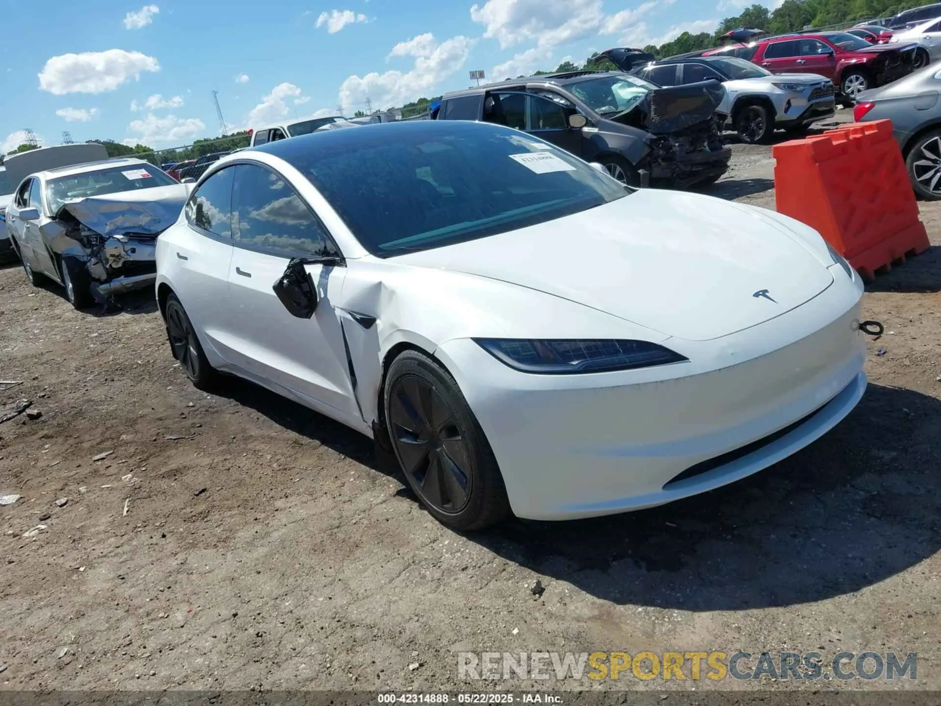 1 Photograph of a damaged car 5YJ3E1EB3RF807254 TESLA MODEL 3 2024