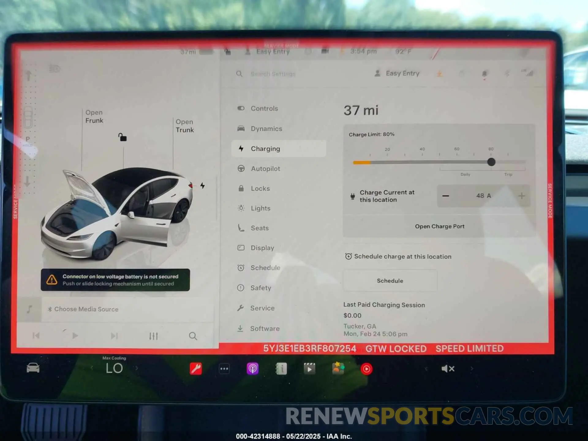 17 Photograph of a damaged car 5YJ3E1EB3RF807254 TESLA MODEL 3 2024