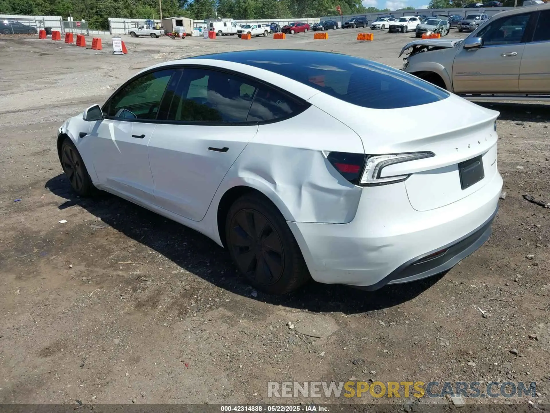 3 Photograph of a damaged car 5YJ3E1EB3RF807254 TESLA MODEL 3 2024
