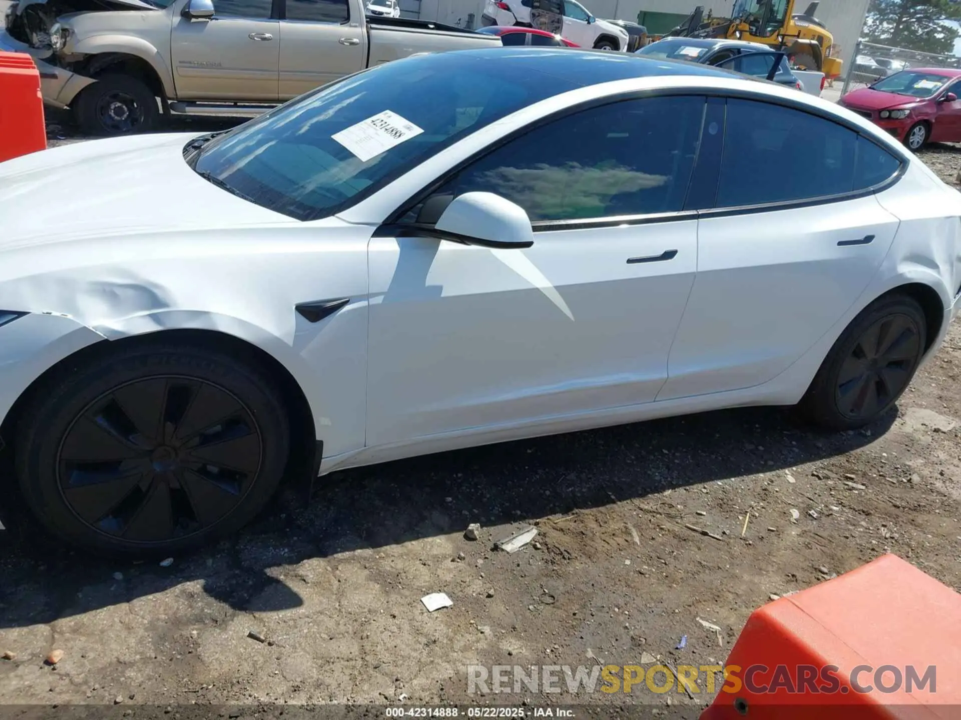 6 Photograph of a damaged car 5YJ3E1EB3RF807254 TESLA MODEL 3 2024