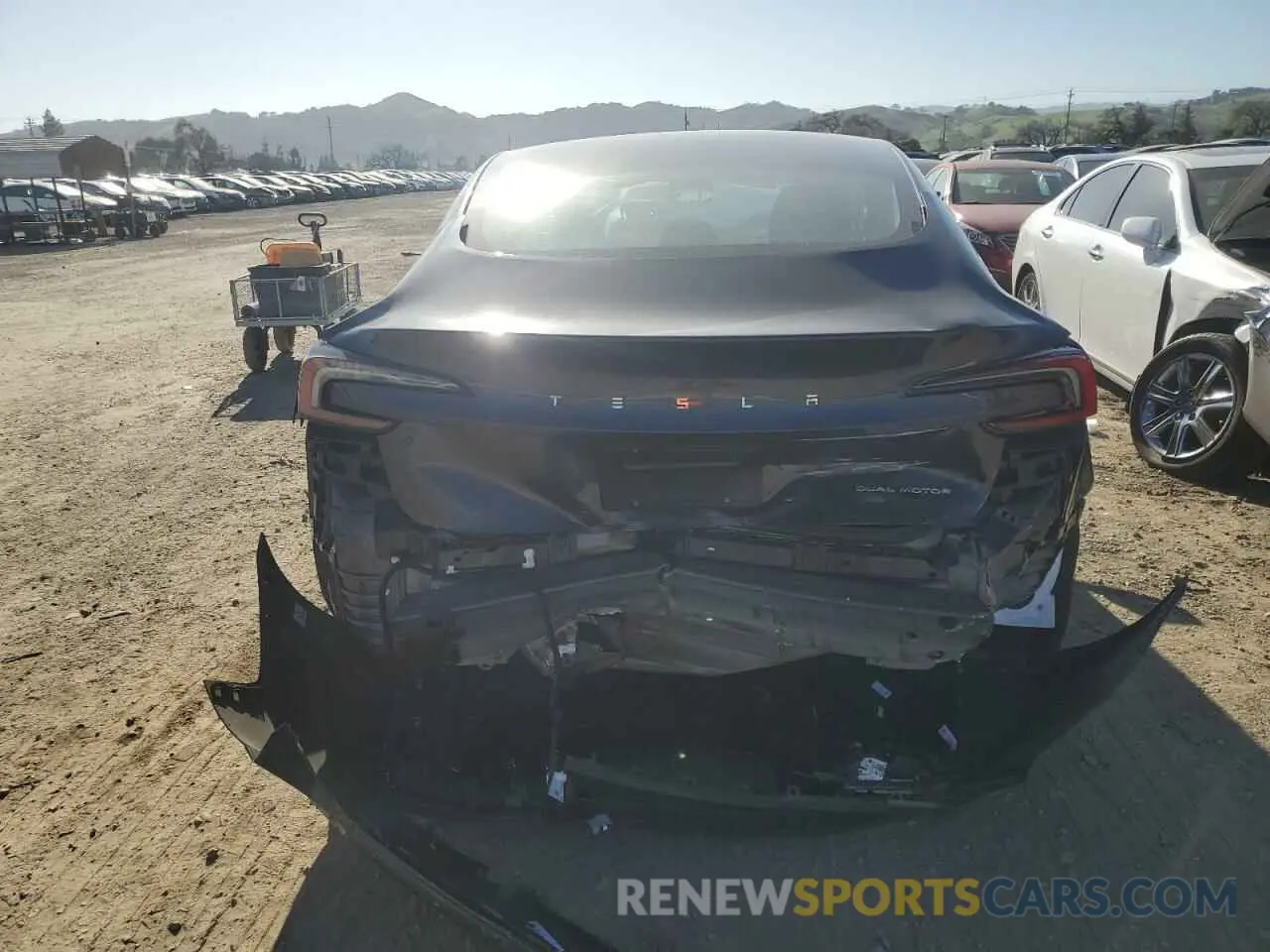 6 Photograph of a damaged car 5YJ3E1EB3RF834793 TESLA MODEL 3 2024