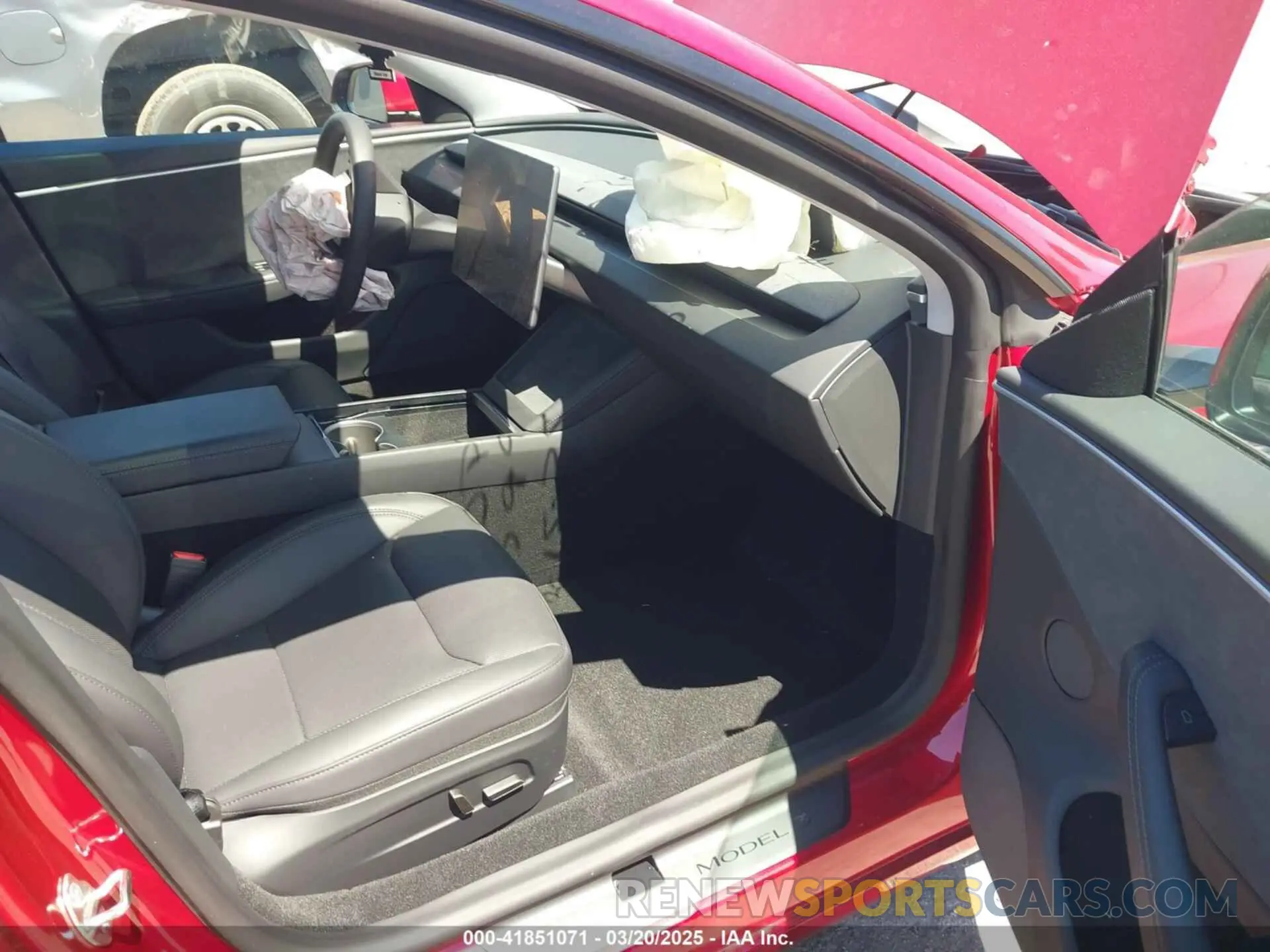 5 Photograph of a damaged car 5YJ3E1EB4RF812673 TESLA MODEL 3 2024
